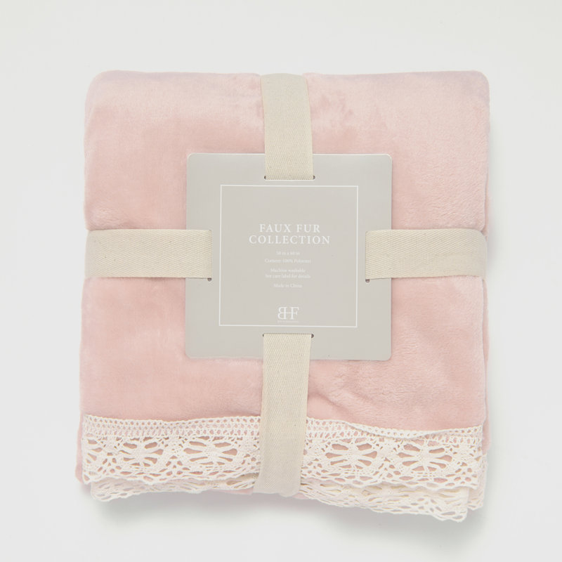 Jeté en dentelle , L 60 po x l 29 po, Poussière rose