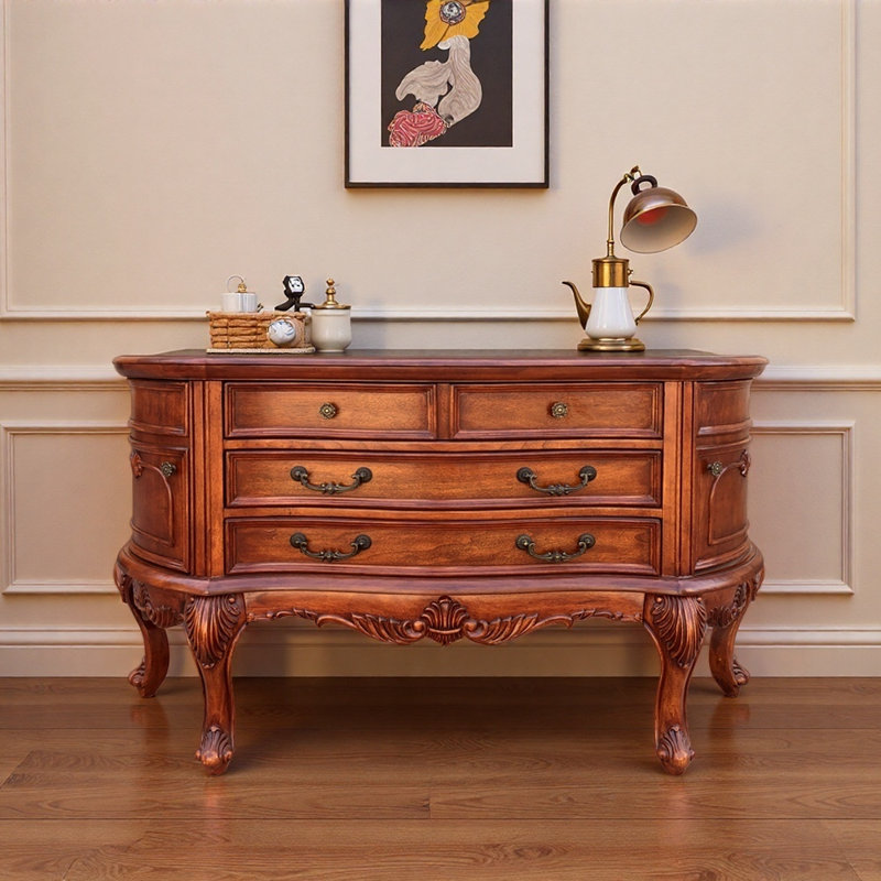 Buffet maison de style rétro