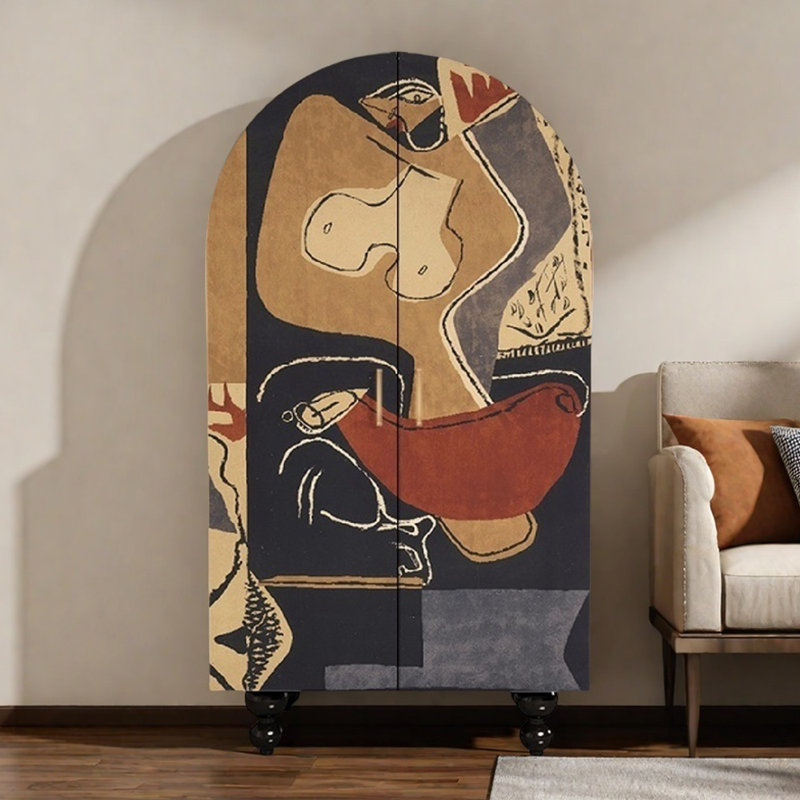 Armoire arquée avec tablettes et portes