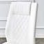 Ensemble de table et de chaises. Table de salle à manger élégante à motif de marbre blanc rond - Texture annulaire moulée par aspiration. Combinée avec des chaises en polyuréthane de haute qualité avec des pieds en métal doré arqués.
