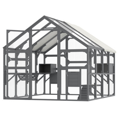 Grande enceinte d'extérieur à porte ouverte Orynex avec plateformes à plusieurs niveaux, boîtes de repos et toit ensoleillé
