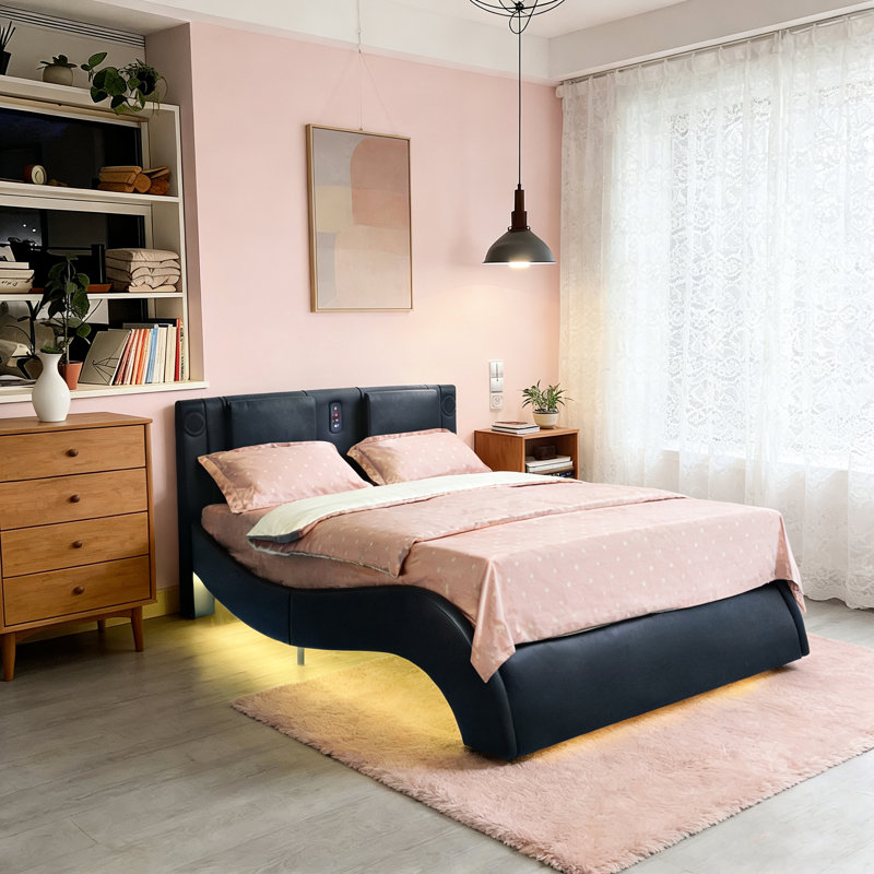 Structure de lit pour très grand lit avec similicuir, éclairage à DEL, jeux de musique contrôlés, massage par vibration, conception de style courbe, support à lattes de bois, audio exposé, lumières d'ambiance, charge, tête modulaire