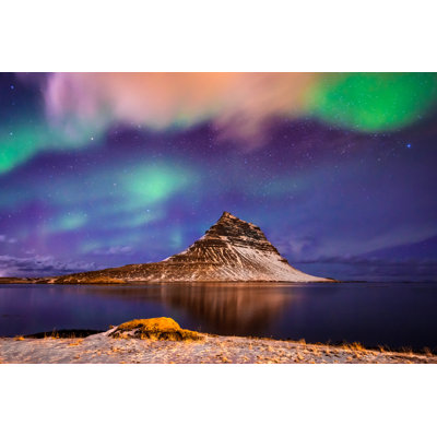 Amazing Celestial Lights by Nick_Pandevonium