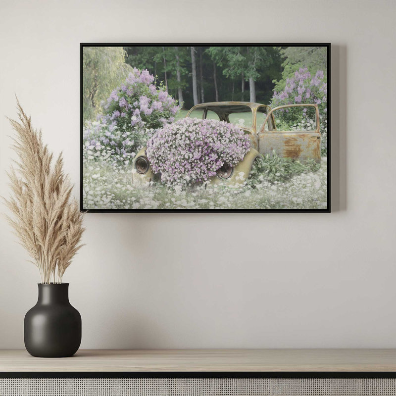 «Floral Beetle» par Lori Deiter, reproduction d'art, L 12 po x H 8 po, Argent, Toile avec cadre