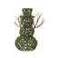 Vert / brun bonhomme de neige en buis debout avec des boutons