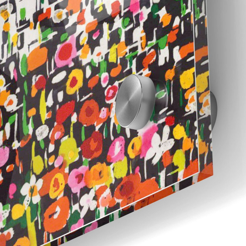 «Flower Shower Crop» par Wild Apple Portfolio, art mural en verre acrylique, H 24 po x l 24 po