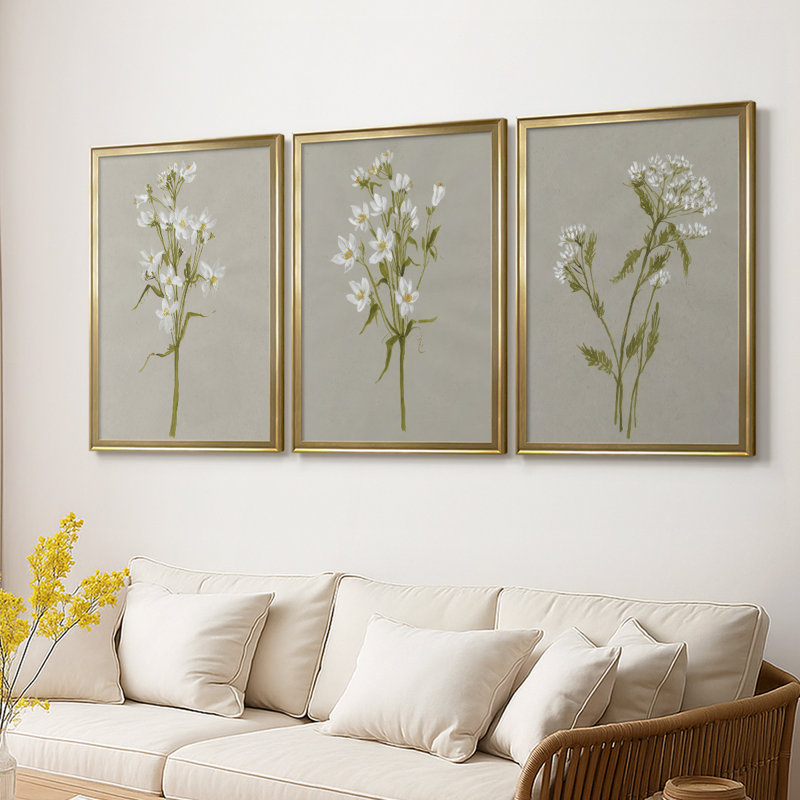 White Field Flowers I - Toile tendue avec châssis sur mesure - 3 pièces, H 15 po x l 19 po, Doré