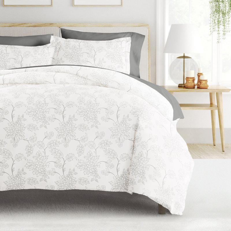 8-Piece Reversible Bedding Bundle - Patterned Duvet Cover, Comforter Insert and Solid Sheet Set, Blue Striped
