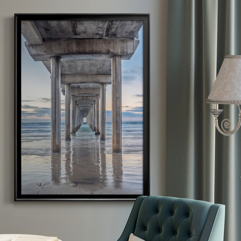 Scripps Pier - Peinture sur toile encadrée, H 26,5 po x l 36,5 po x P 1,5 po, Noir