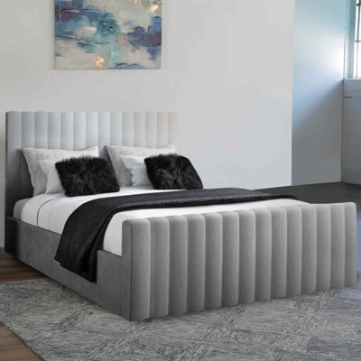 Upholstered Velvet Bed