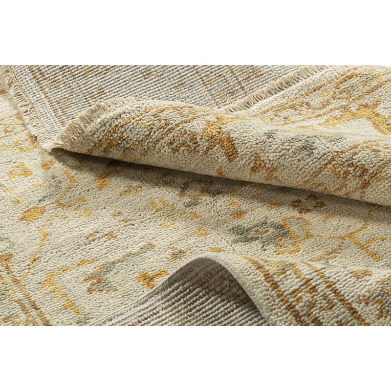 Rock My Classics Wool Oriental Area Rug in Beige/Yellow, Rectangle 3' x 5'