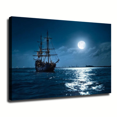 Tableau grand format sur toile tendue représentant un bateau pirate vintage naviguant au clair de lune, idéal pour le salon ou la chambre.