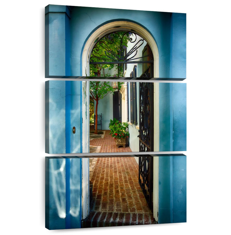 Lilie Charleston Charm III, 32" H x 20" W