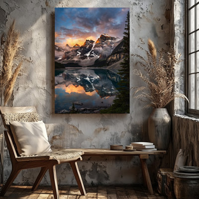 Toile, paysage époustouflant mettant en vedette des montagnes imposantes avec des pics accidentés, art mural enveloppé de brume illuminée par une toile