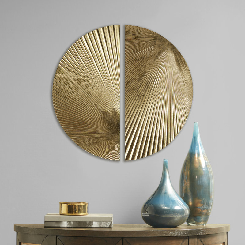2 demi-lune en métal, feuille d'or métallique pour un intérieur, divers arrangements de suspension à l'intérieur