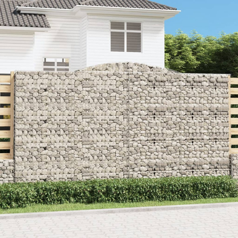 140 cm H x 400 cm W, 200cm H x 400cm W x 50cm D