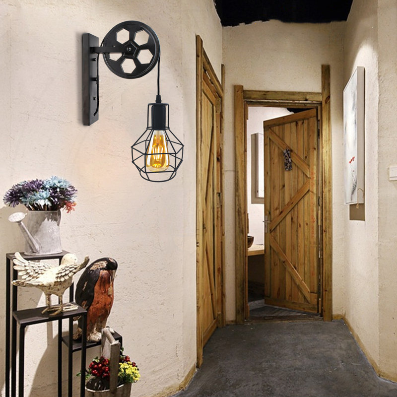 Dey Armed Sconce, Black