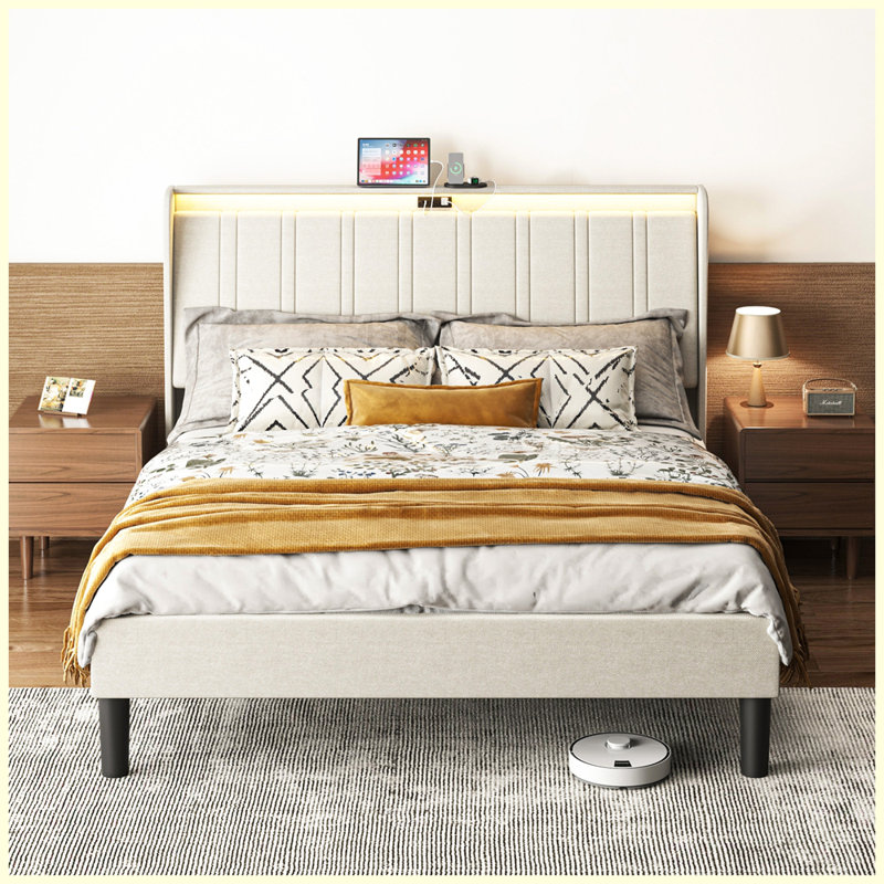 Base de lit plateforme moderne avec tête de lit tapissier et support à lattes en bois, Grand
