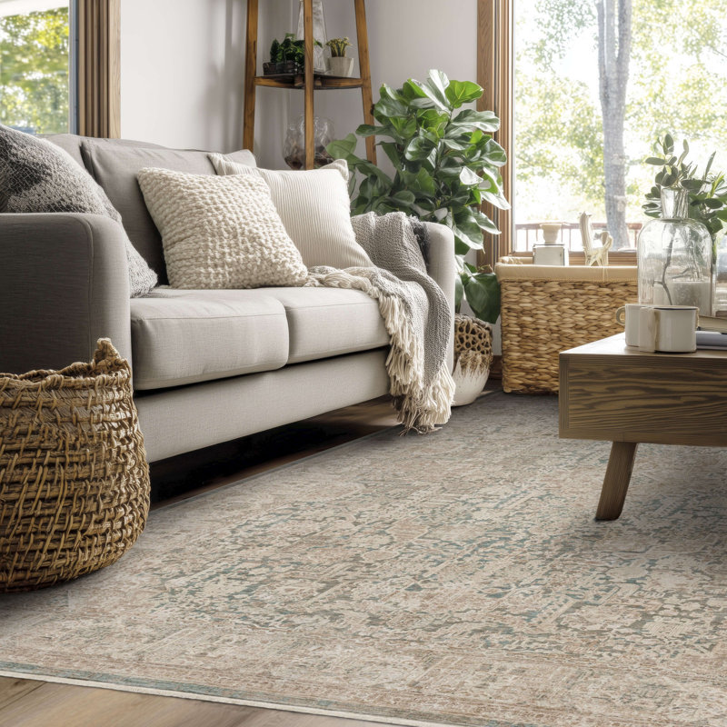 Tapis décoratif ornemental tissé à la machine Eastbourne, 5 pi 3 po x 7 pi 10 po