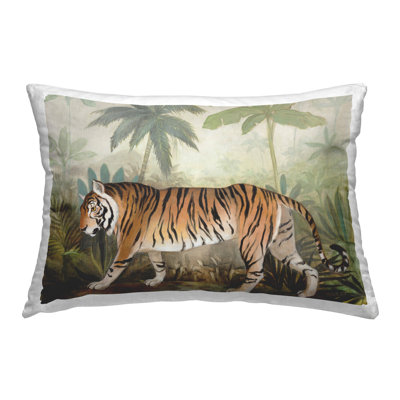 Coussin décoratif «Prowling Tiger in Forest» par Julia Purinton