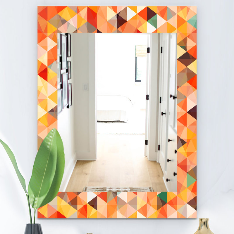 Miroir mural colourfieldse triangulaire 27 traditionnel, H 39,4 po x l 29,5 po