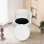 Chaise pivotante à 360 degrés en beige pour une chambre à coucher paisible et propre-118039212