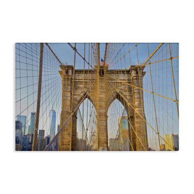 Pont industriel avec toile drapeau américain, design par Seven Trees Design