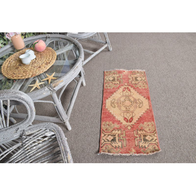 Tapis turc rouge anatolien en laine tissé à la main, idéal pour le vestibule ou comme cadeau