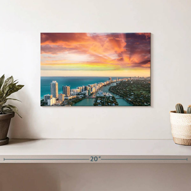 Nicci Miami Beach, horizon sombre, H 8 po x l 12 po