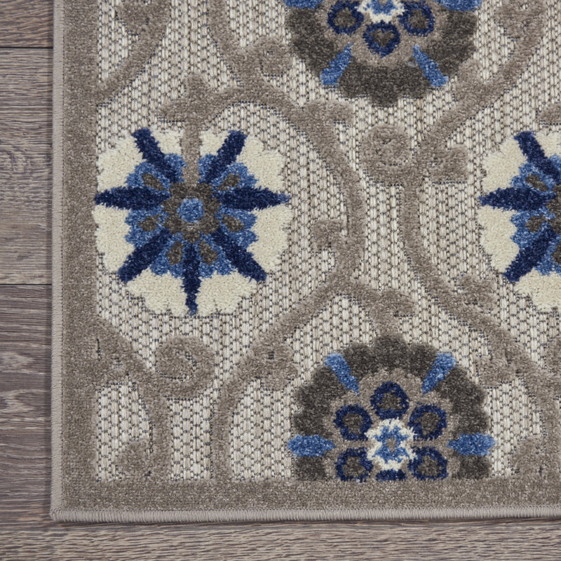 Aloha Floral Blue/Grey Synthetic 5'3" x 7'5" Indoor/Outdoor Rug