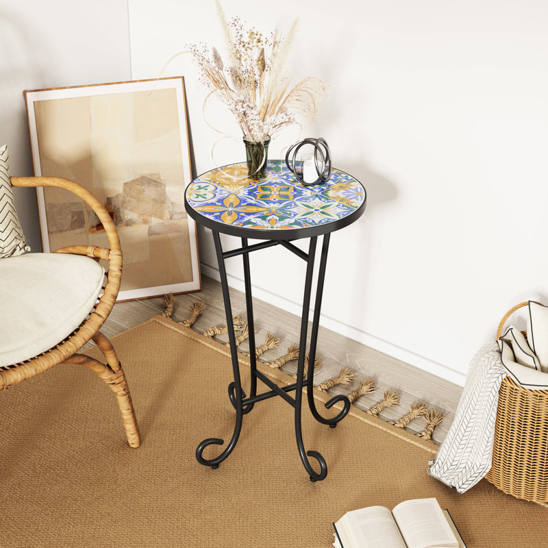 Table d'appoint de patio avec gracieuse