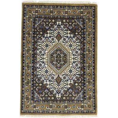 Cream Floral Tribal 4X6 Indo-Bidjar Oriental Rug