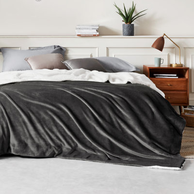 Bedsure Sherpa Fleece Blankets For Bed - Thick And Warm Blanket For Winter, Soft Fuzzy Plush Blanket For All Seasons GentleSoft™️