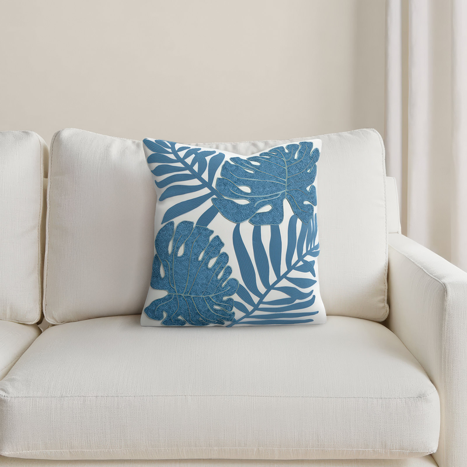 Elsa 18" x 18" Throw Pillow, Blue