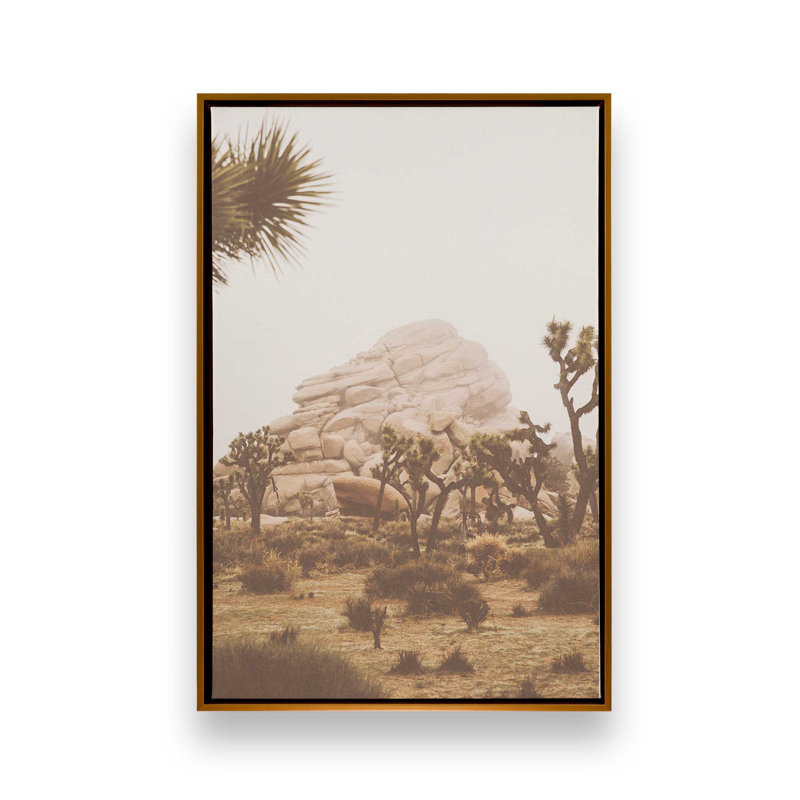 Joshua Tree Vista, reproduction sur toile, H 36,75 po x l 24,75 po x P 1,75 po, Cadre flottant or poli