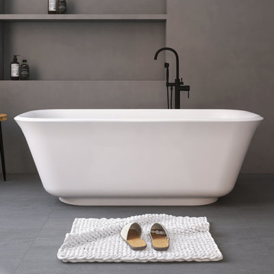 66.9 In. X 31.5 In. Acrylic Freestanding Soaking Bathtub In Glossy White