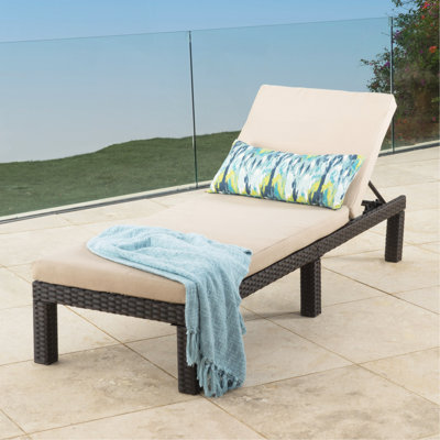 KD CHAISE LUNGE, CADRE BRUN FONCÉ AVEC COUSSIN BEIGE