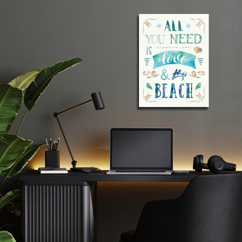 «Love and the Beach I» par Jess Aiken, art mural en verre acrylique, H 16 po x l 12 po x P 0,13 po
