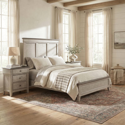 Ensemble de lit grand et deux tables de chevet Cathleen