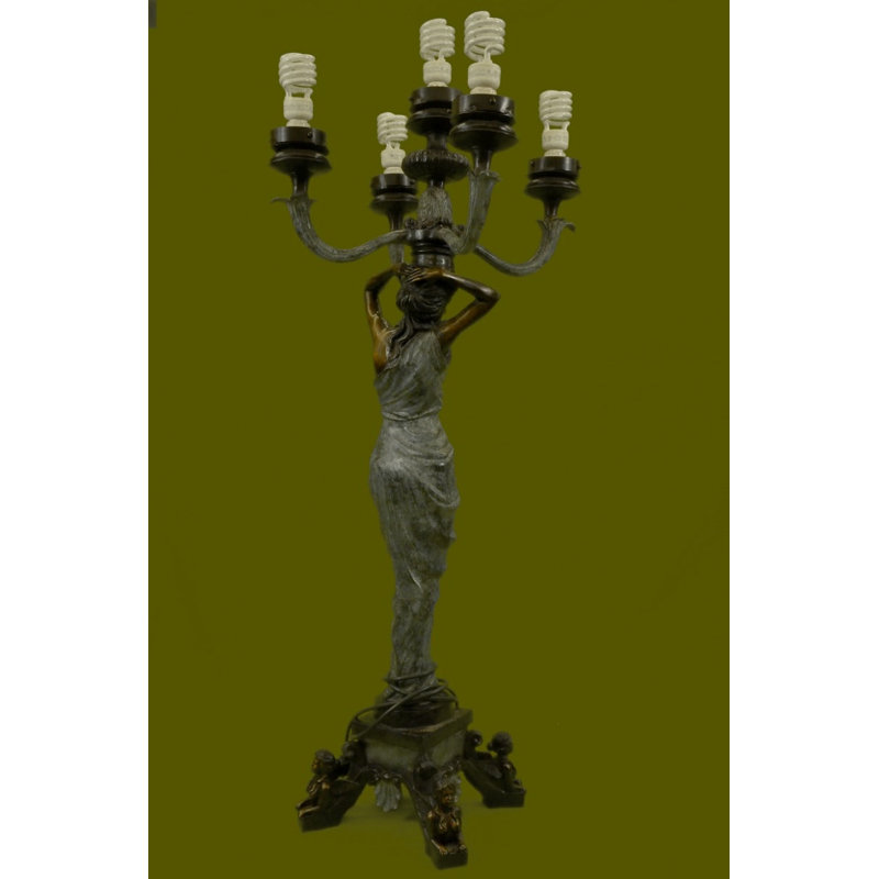 Figurine de sculpture en bronze signée Moreau