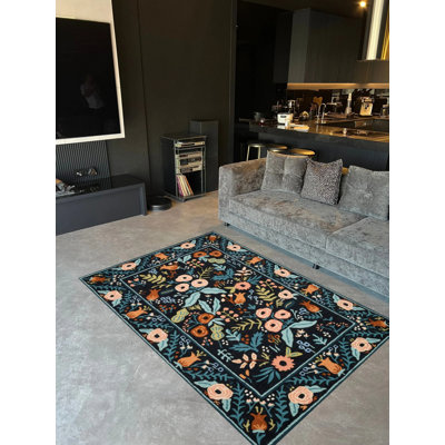 Sohrab Performance Washable Floral Indoor / Outdoor Rug