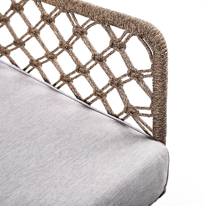 Chaise longue intérieure / extérieure en acier, coussin gris, corde complexe, poids de 22 lb, profondeur unique de 26 po