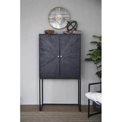 Armoire 31,5 x 16,5 x 60 po