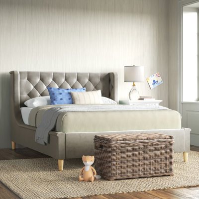 Lit plateforme tapissier en velours