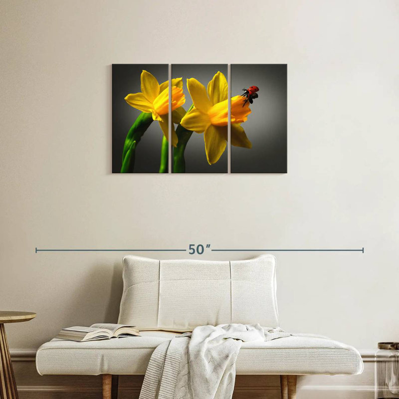Harnek Ladybug On Daffodil, 20" H x 33" W
