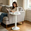 Table d'appoint ronde à pied fuselé blanc, table de chevet ornée de perles, table décorative multifonctionnelle pour salon, chambre à coucher et petits espaces