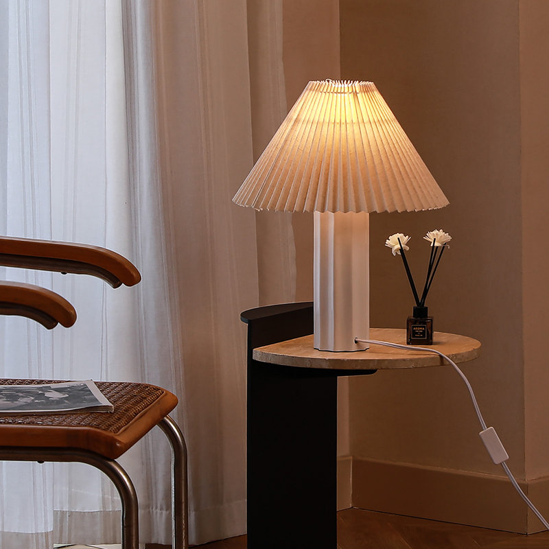 17'' Ceramic Table Lamp