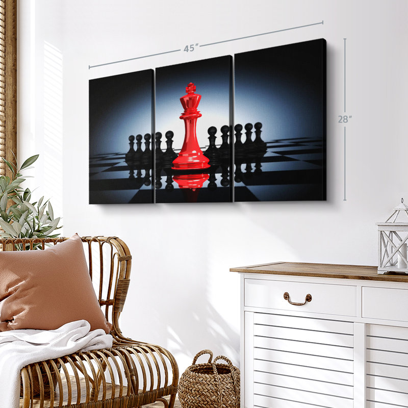 «Chess Red King», 3 pièces sur toile, H 28 po x l 45 po x P 1,25 po