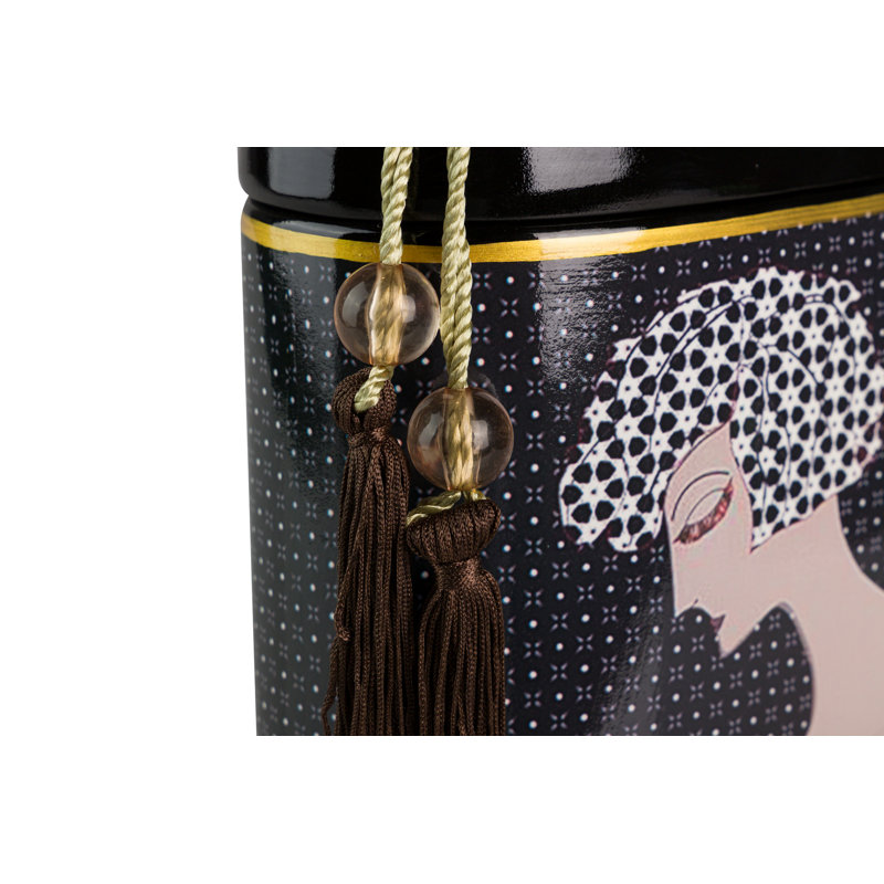 Ceramic / Porcelain Decorative Urns & Jars