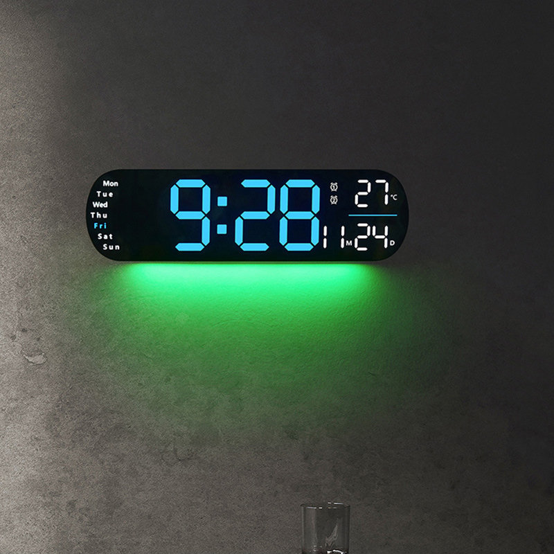 Darielis Wall Clock, Blue